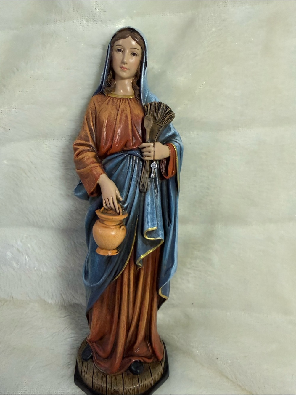 Joseph Studio Kitchen Madonna Figurine 9.25 Inch